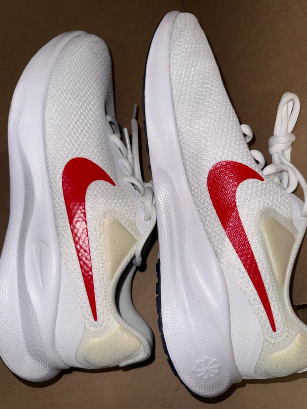 Nike MENS Size US 10 - New, Unworn - Revolution 7 - red & white